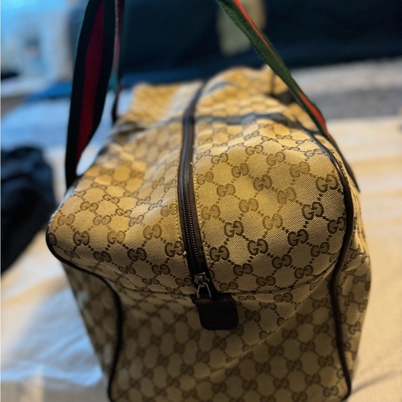 Authentic Gucci duffel bag - Picture 3 of 8
